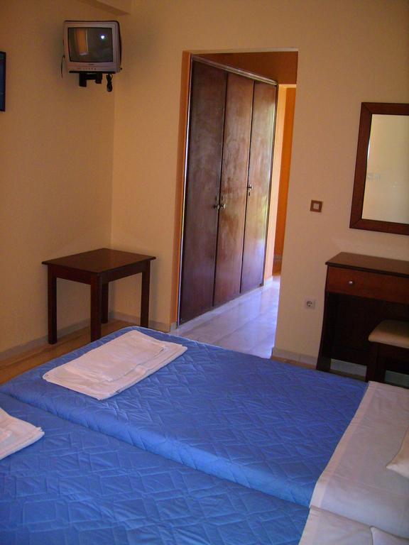 Aparthotel Aggelos Family